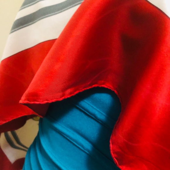 Hermès Scarf. 100% silk. ‘Brides de Gala'. By Hugo Grygkar. Made in France. Silk - Picture 15 of 16